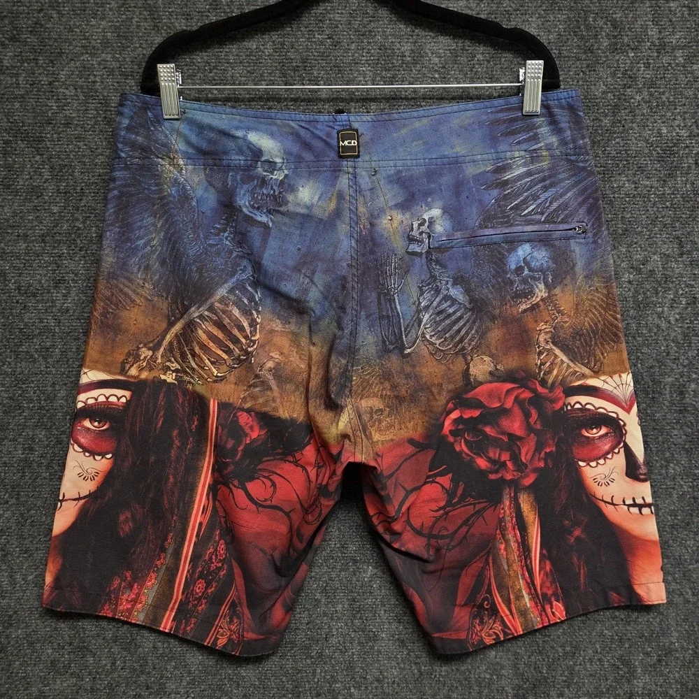 More Core Division MCD Board Shorts Mens 34 10